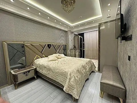 Satılır 3 otaqlı mənzil 147 m²