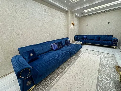 Satılır 3 otaqlı mənzil 147 m²