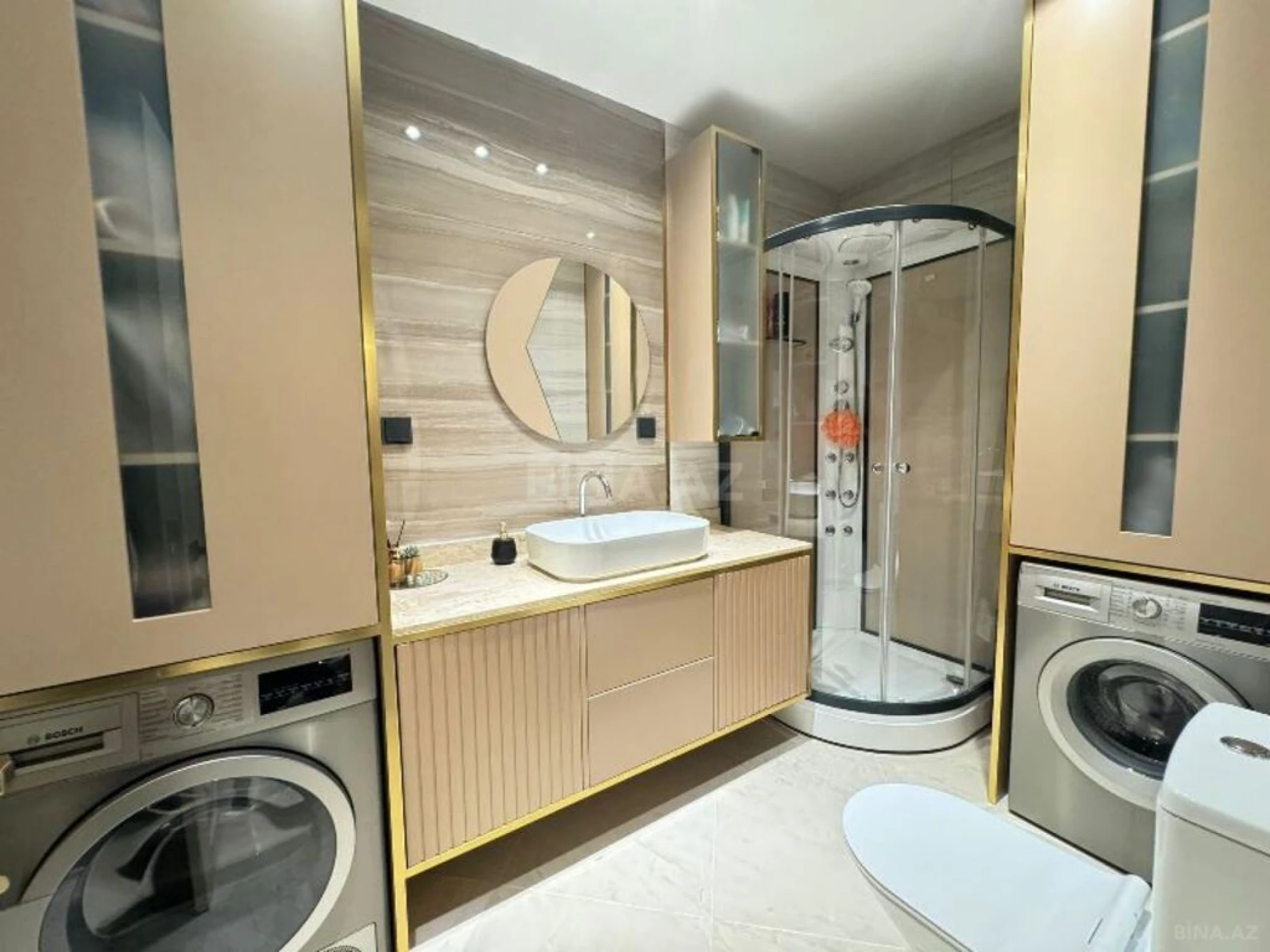 Satılır 3 otaqlı mənzil 147 m²