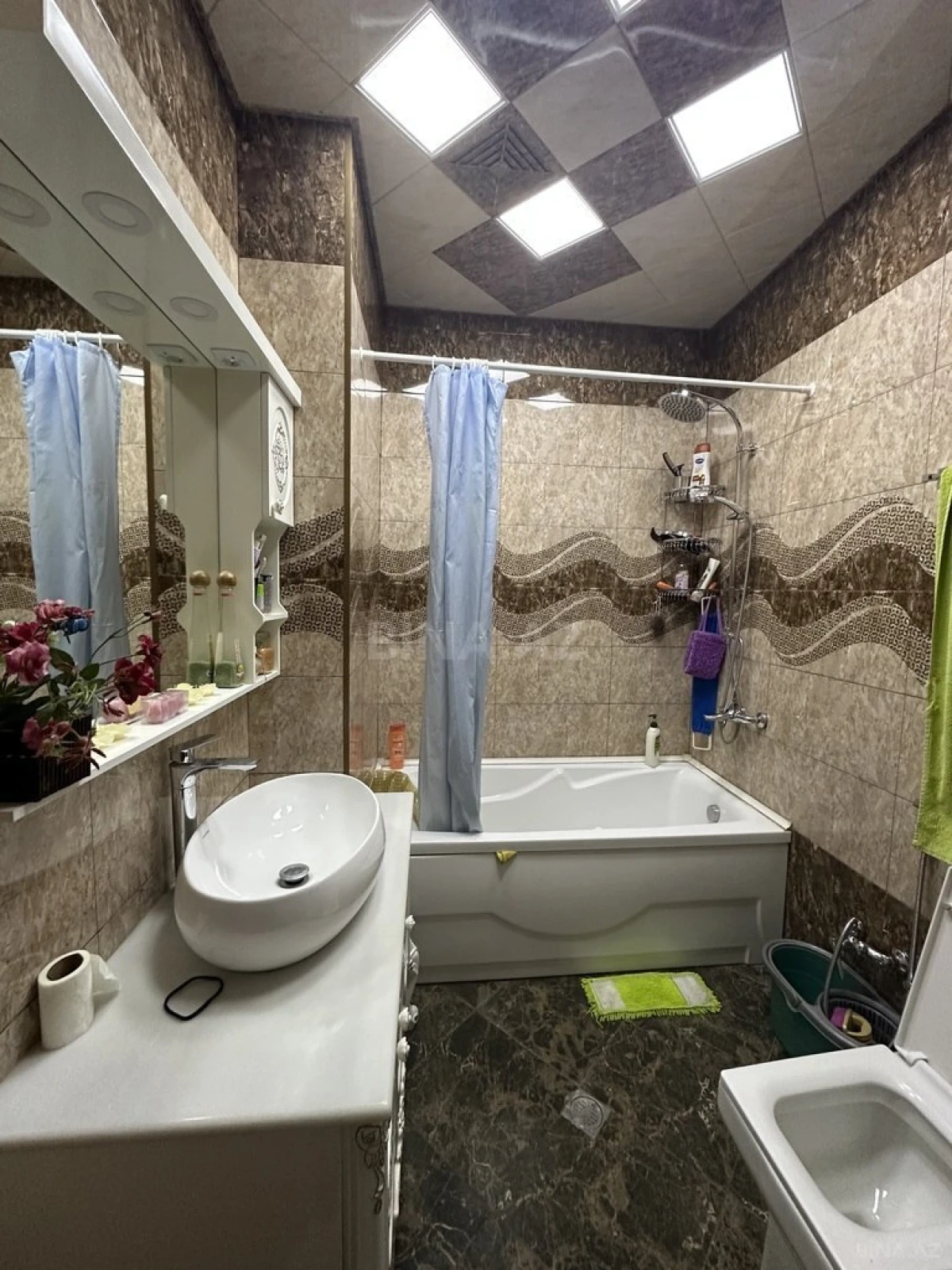 Satılır 3 otaqlı mənzil 157 m²