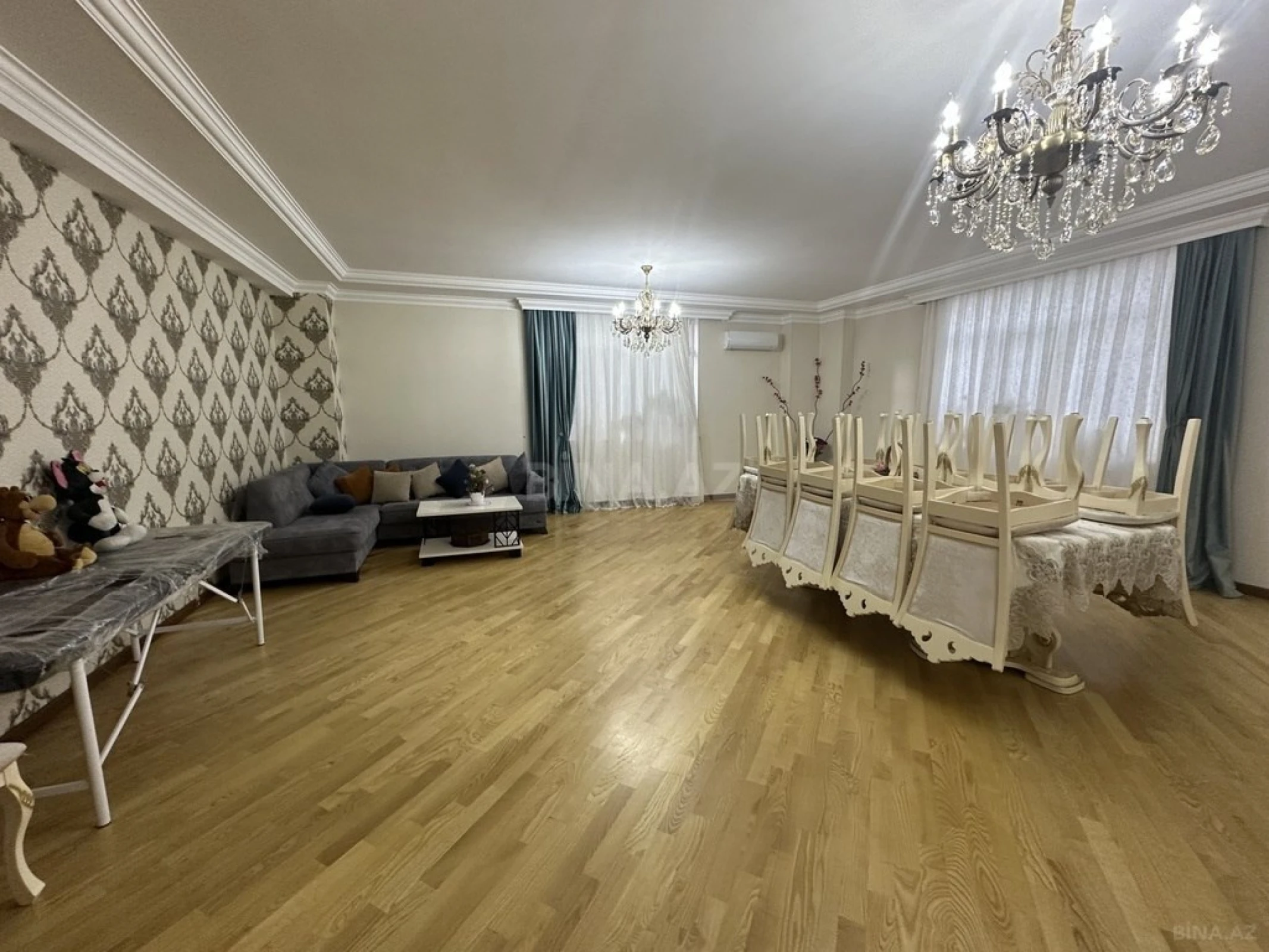 Satılır 3 otaqlı mənzil 157 m²