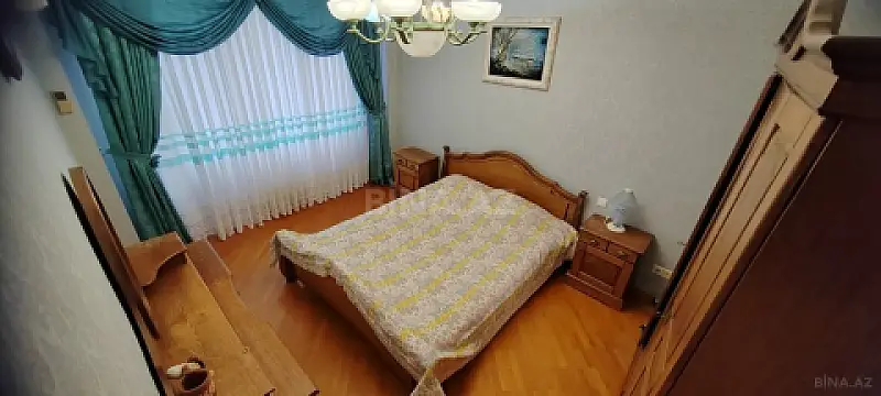 Kirayə verilir 2 otaqlı mənzil 75 m²