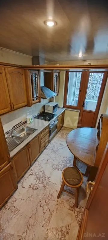 Kirayə verilir 2 otaqlı mənzil 75 m²