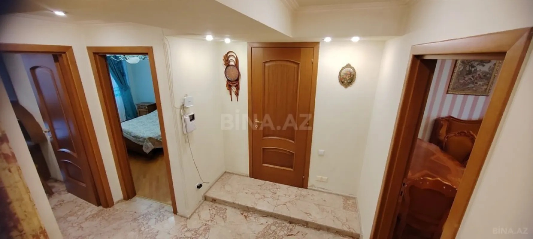 Kirayə verilir 2 otaqlı mənzil 75 m²