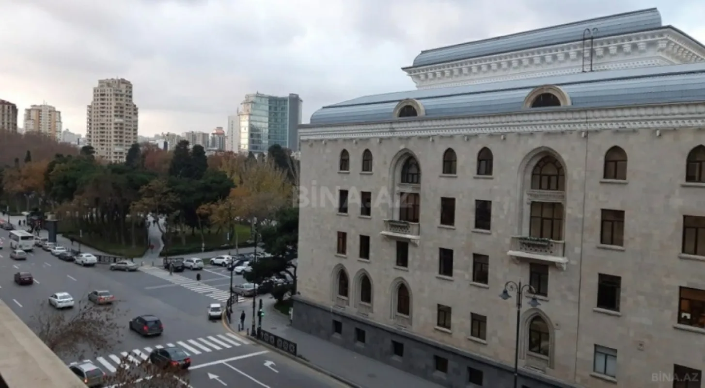 Kirayə verilir 2 otaqlı mənzil 75 m²