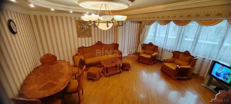 Kirayə verilir 2 otaqlı mənzil 75 m²
