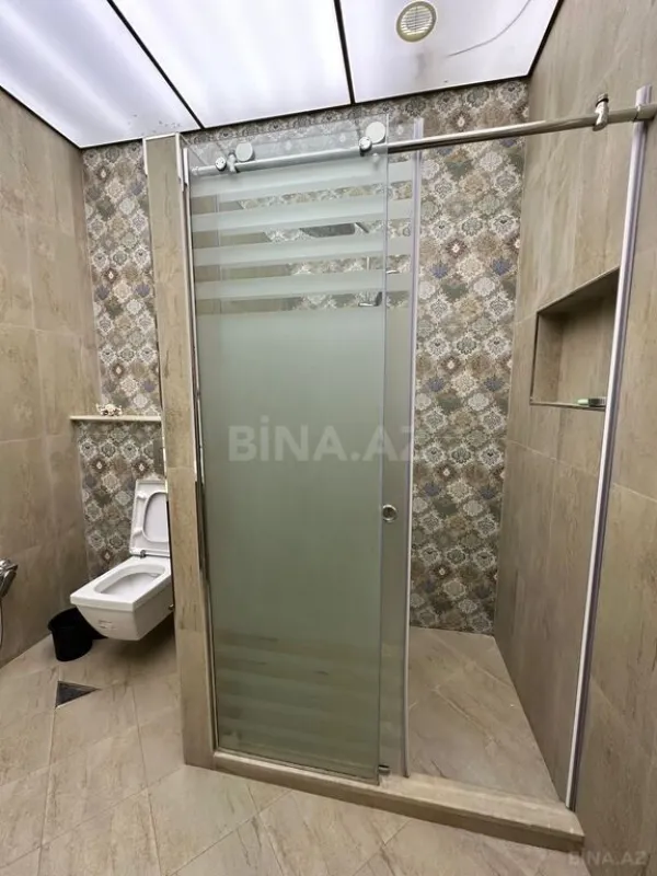 Satılır 4 otaqlı mənzil 230 m²