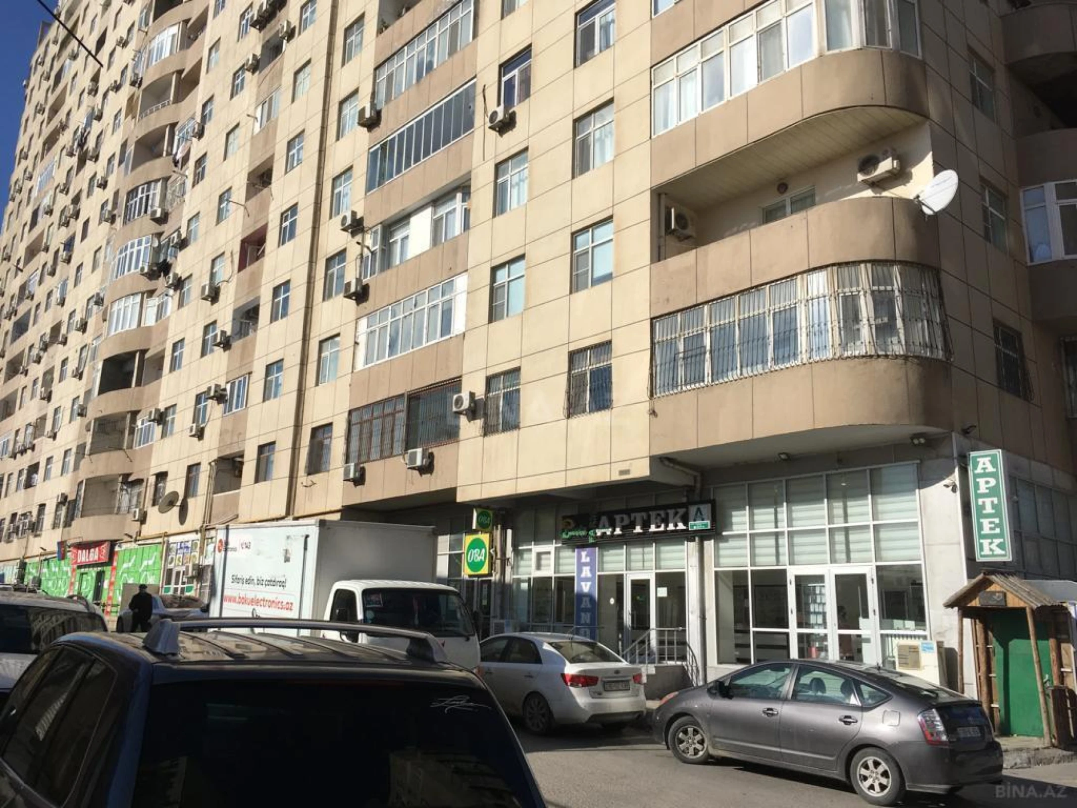 Satılır 3 otaqlı mənzil 125 m²
