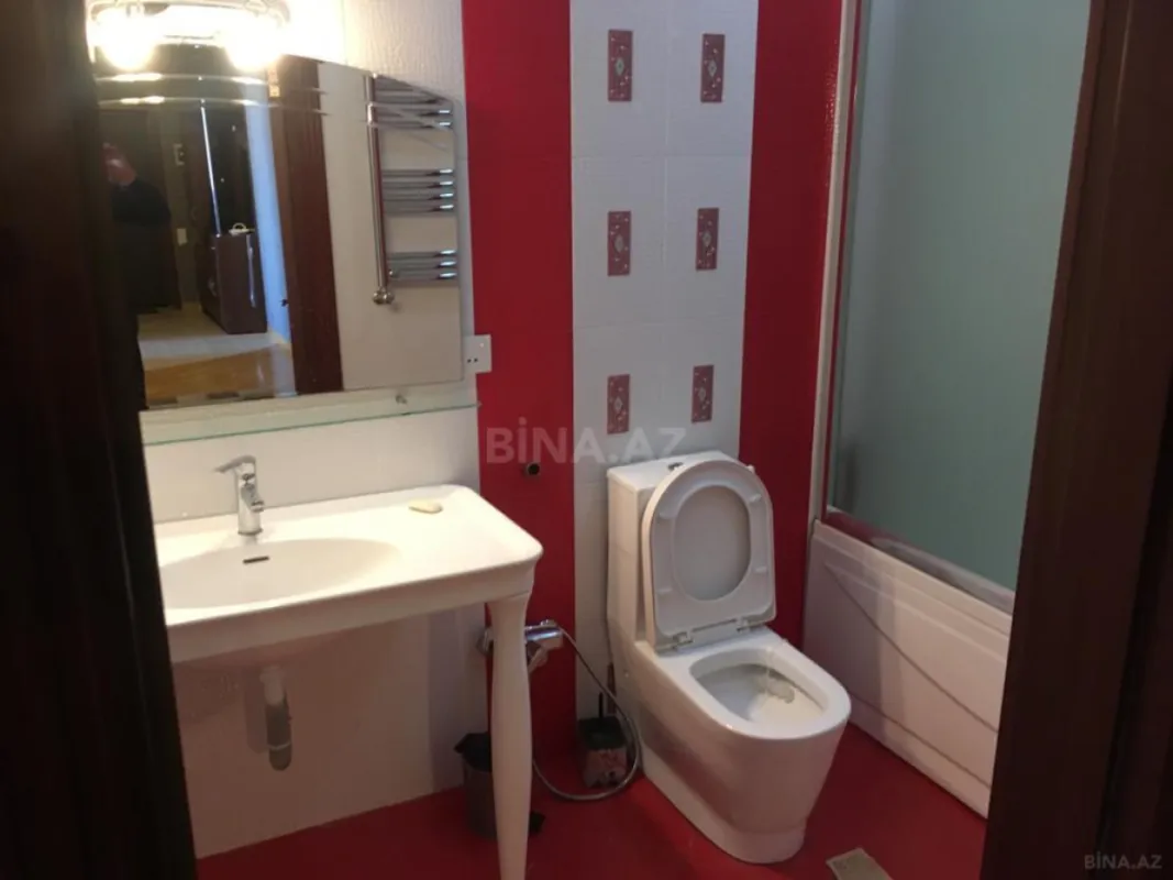 Satılır 3 otaqlı mənzil 125 m²