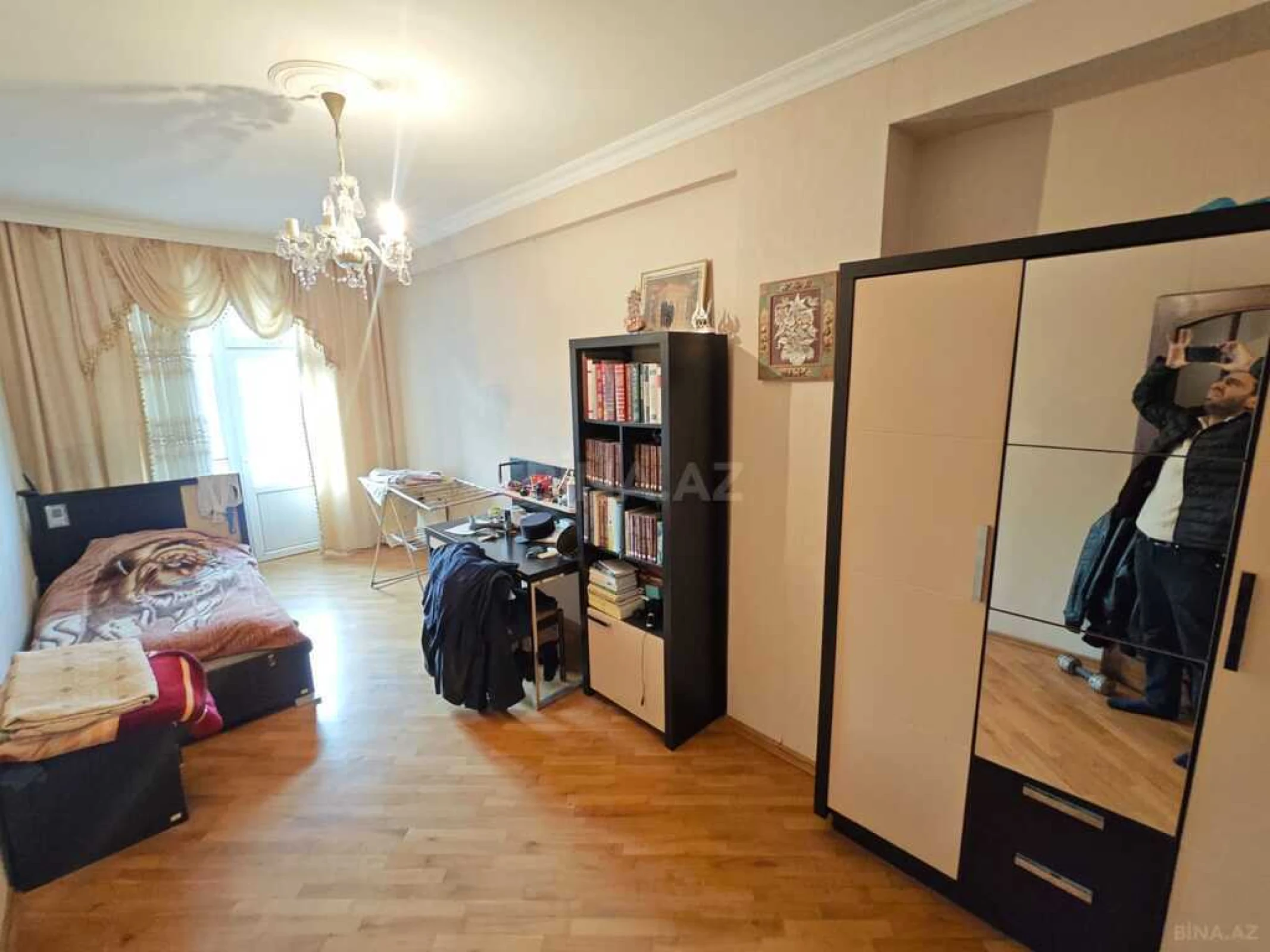 Satılır 3 otaqlı mənzil 148 m²