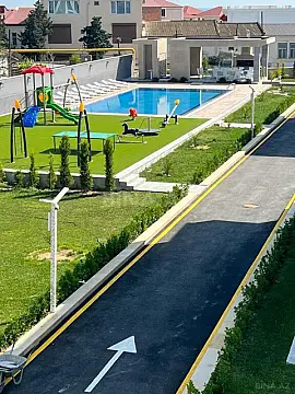 Satılır 6 otaqlı həyət evi 640 m²