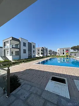 Satılır 6 otaqlı həyət evi 640 m²