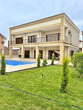 Satılır 5 otaqlı həyət evi 350 m²