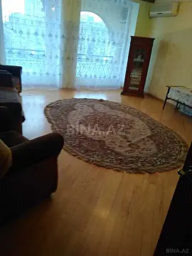 Satılır 4 otaqlı mənzil 120 m²