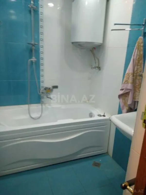 Satılır 4 otaqlı mənzil 120 m²