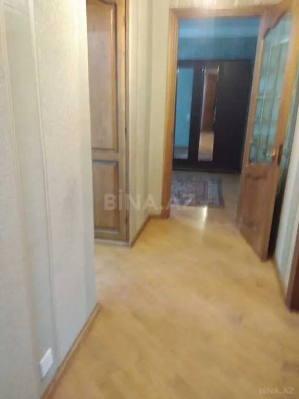 Satılır 4 otaqlı mənzil 120 m²