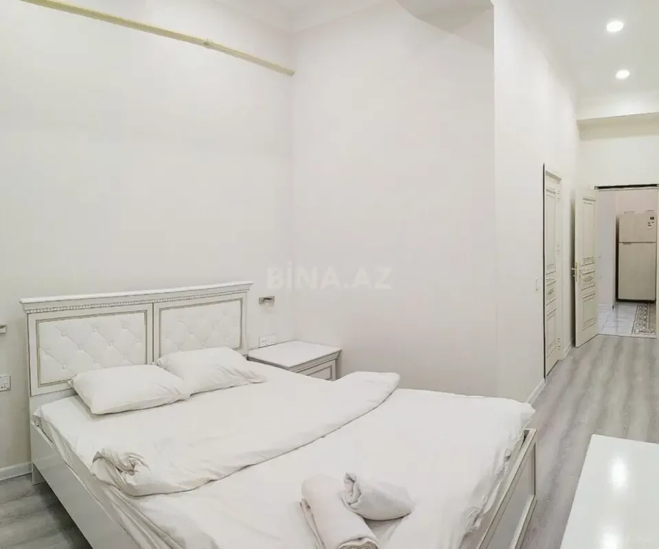Kirayə verilir 4 otaqlı mənzil 150 m²