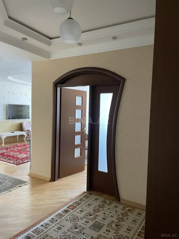 Kirayə verilir 3 otaqlı mənzil 110 m²