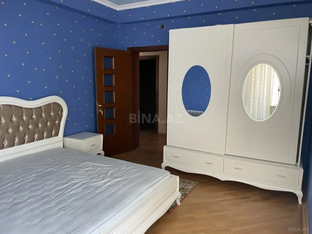 Kirayə verilir 3 otaqlı mənzil 110 m²