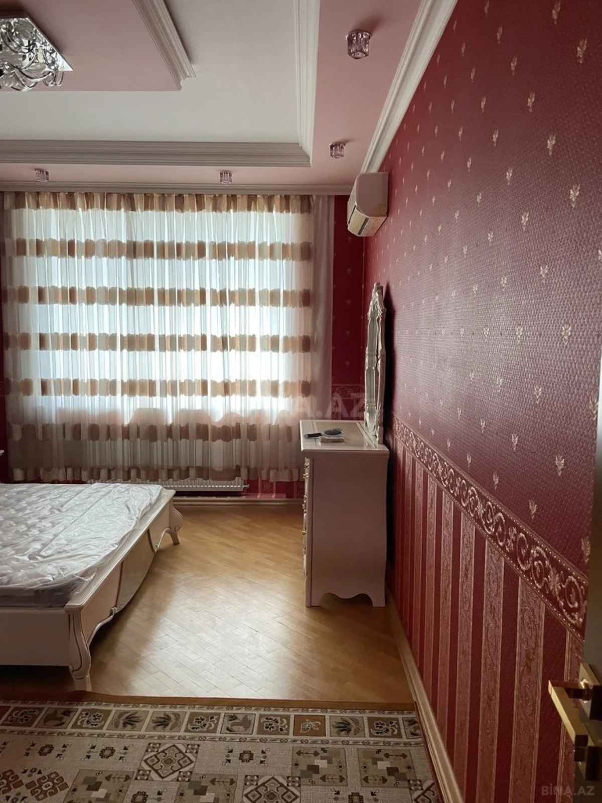 Kirayə verilir 3 otaqlı mənzil 110 m²