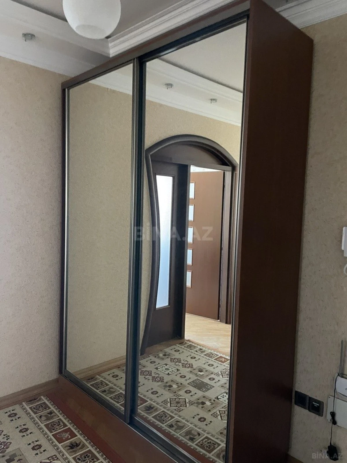 Kirayə verilir 3 otaqlı mənzil 110 m²