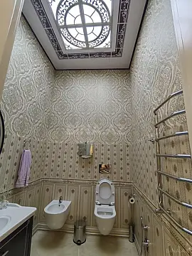 Satılır 11 otaqlı həyət evi 950 m²