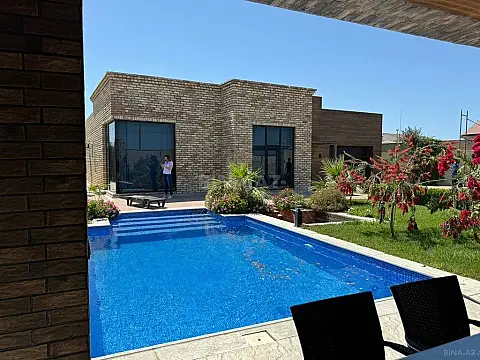 Kirayə verilir 4 otaqlı həyət evi 240 m²