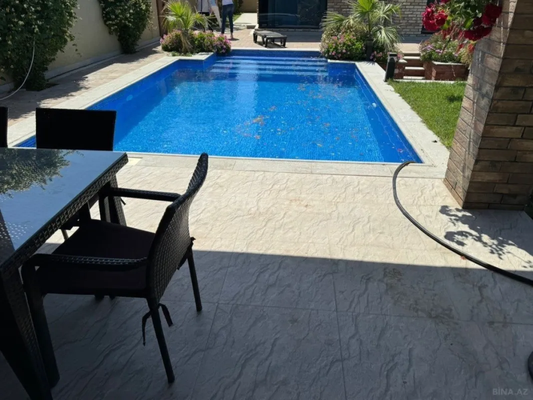 Kirayə verilir 4 otaqlı həyət evi 240 m²