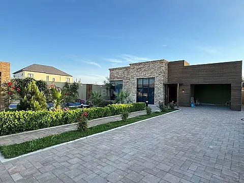 Kirayə verilir 4 otaqlı həyət evi 240 m²