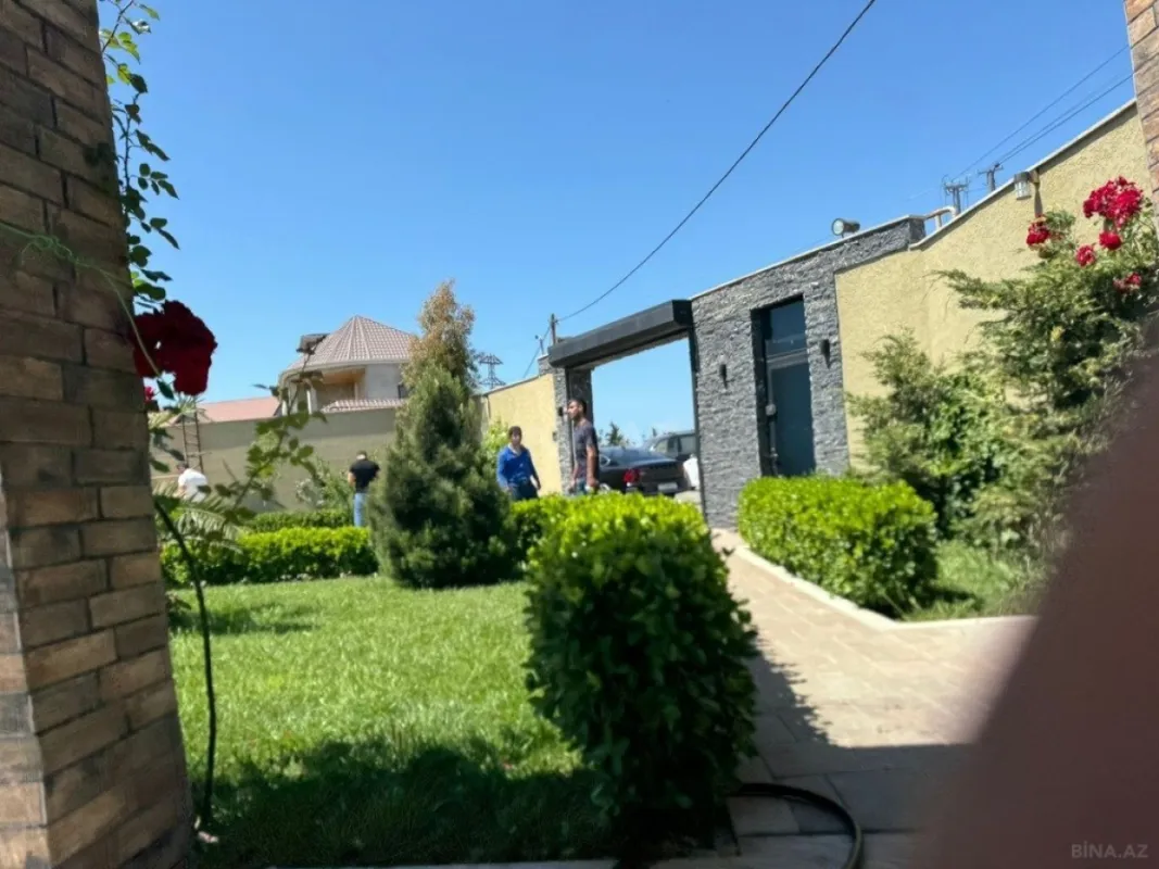 Kirayə verilir 4 otaqlı həyət evi 240 m²