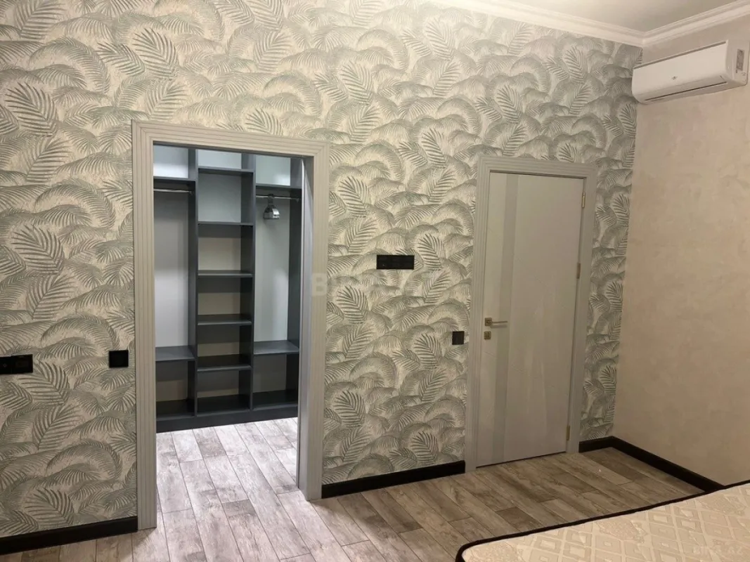 Kirayə verilir 4 otaqlı həyət evi 240 m²