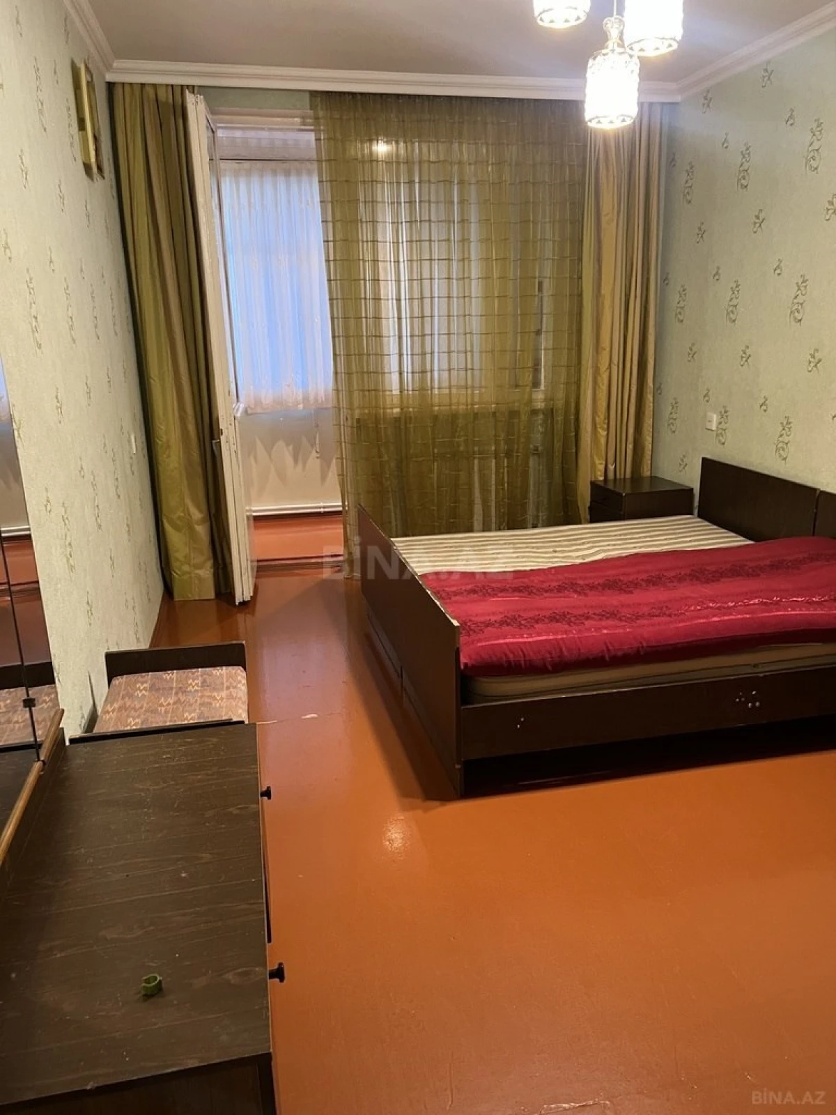 Satılır 5 otaqlı mənzil 125 m²