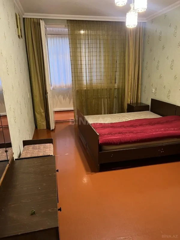 Satılır 5 otaqlı mənzil 125 m²