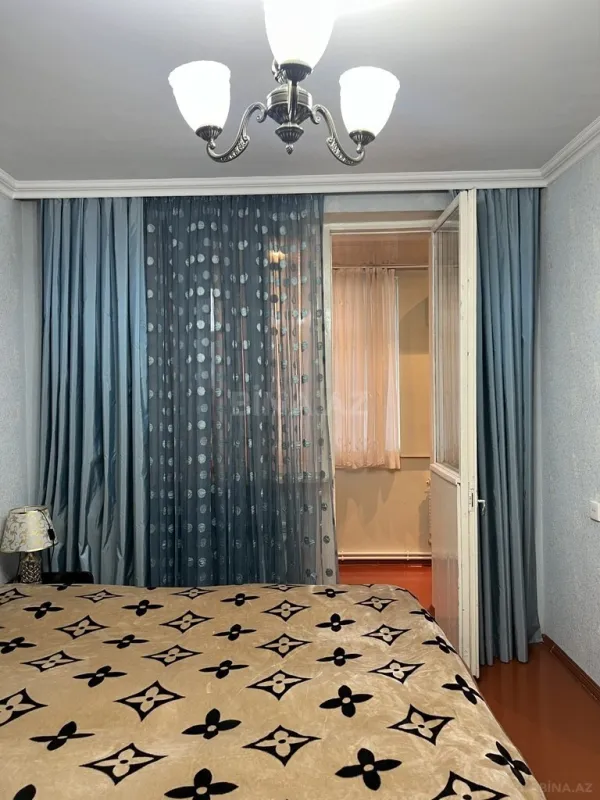 Satılır 5 otaqlı mənzil 125 m²