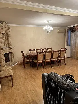 Satılır 5 otaqlı mənzil 125 m²