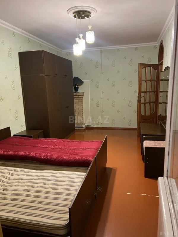 Satılır 5 otaqlı mənzil 125 m²