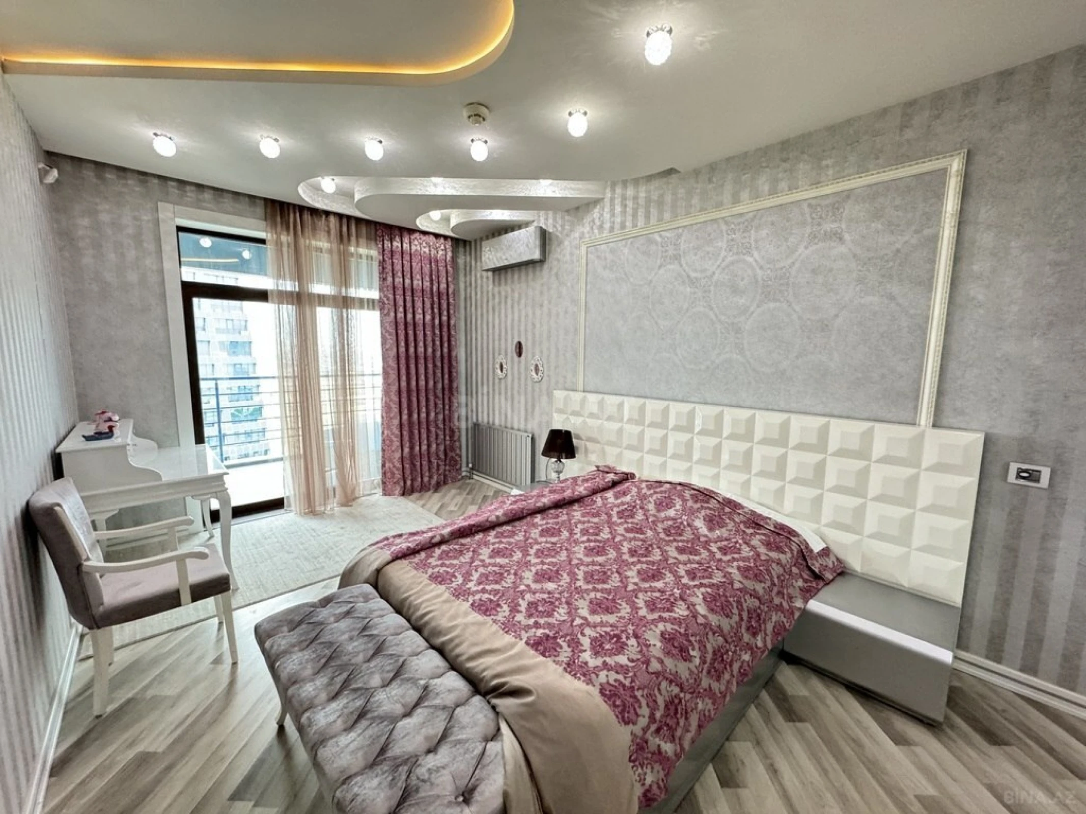 Kirayə verilir 5 otaqlı mənzil 300 m²
