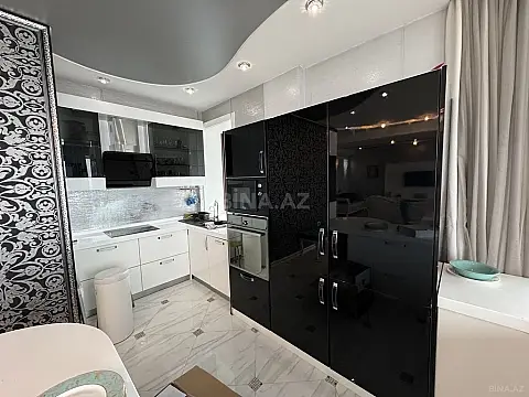 Kirayə verilir 5 otaqlı mənzil 300 m²