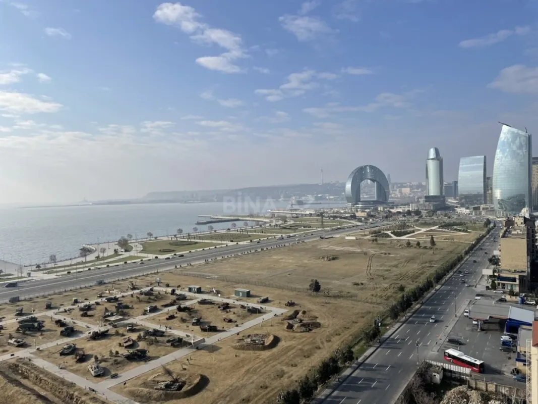 Kirayə verilir 5 otaqlı mənzil 300 m²