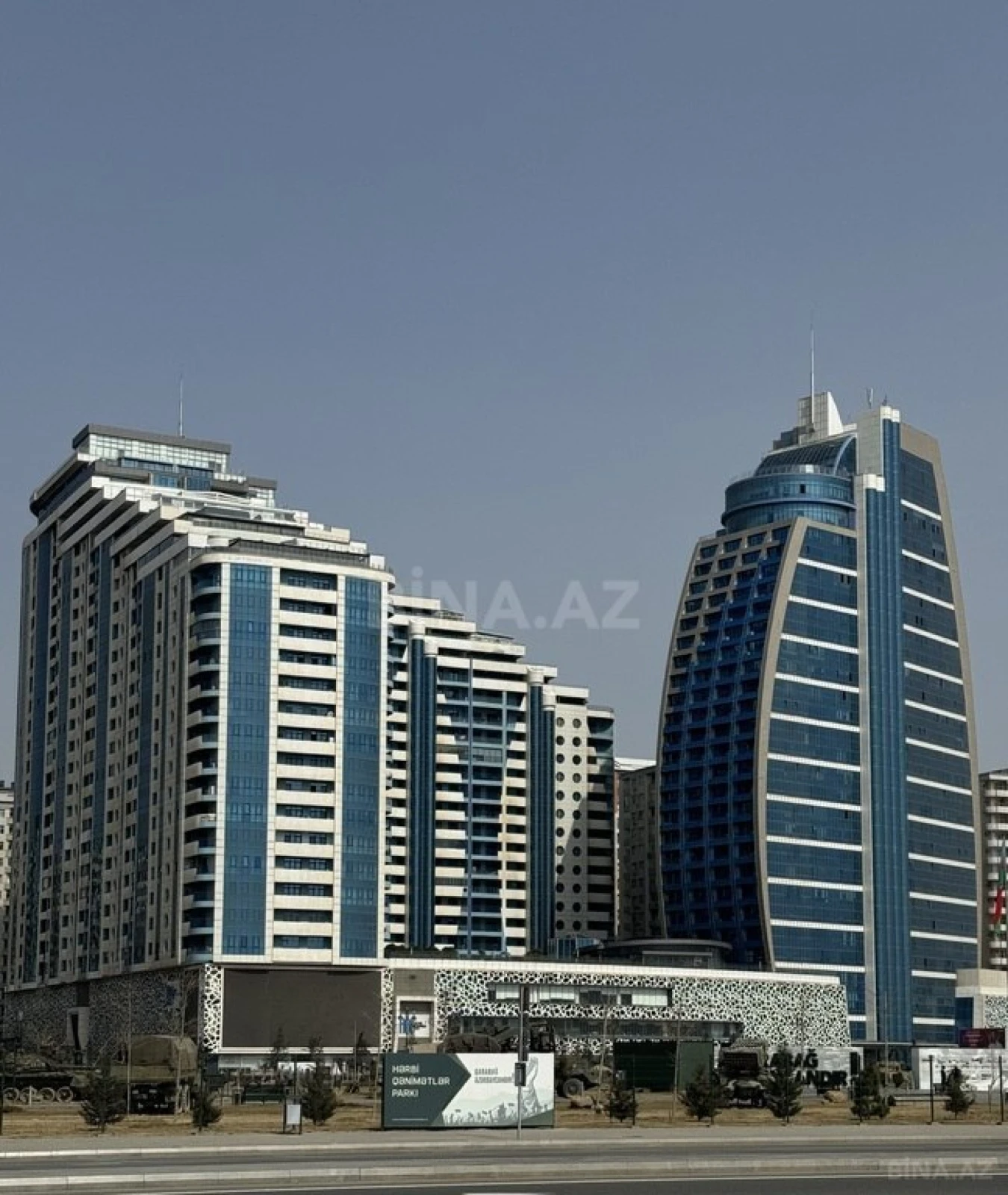 Kirayə verilir 5 otaqlı mənzil 300 m²