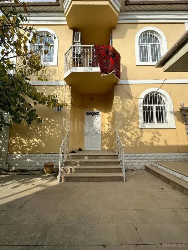 Satılır 4 otaqlı həyət evi 130 m²
