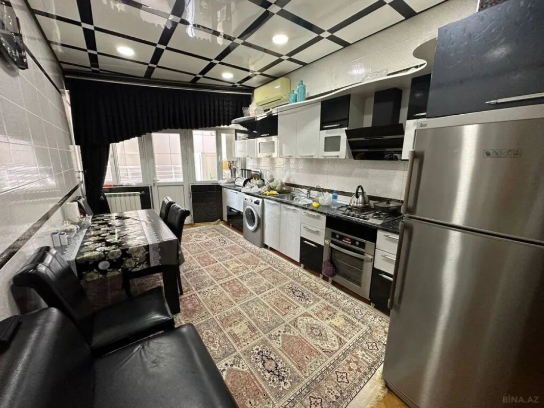 Satılır 3 otaqlı mənzil 125 m²