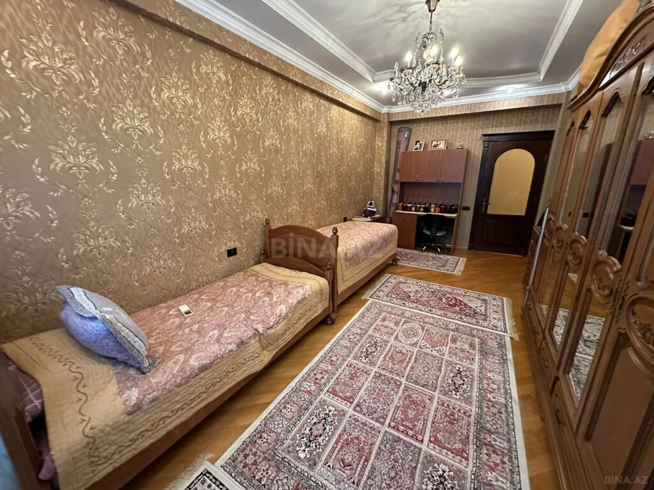 Satılır 3 otaqlı mənzil 125 m²