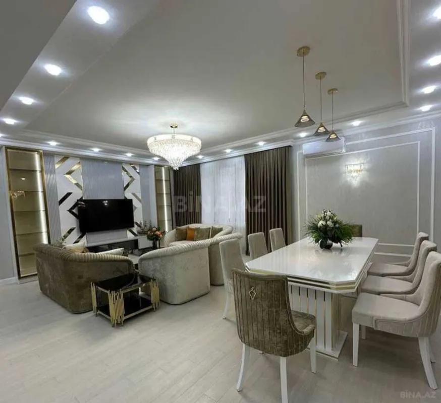 Satılır 4 otaqlı mənzil 202 m²