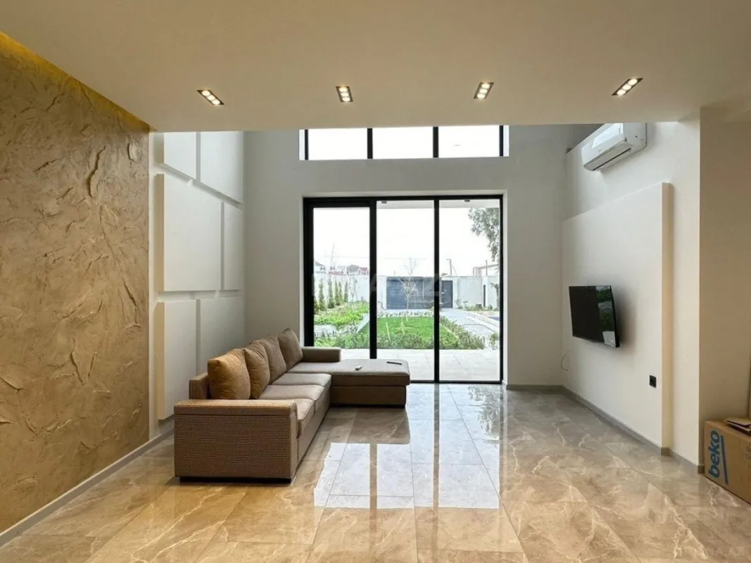 Kirayə verilir 4 otaqlı həyət evi 220 m²