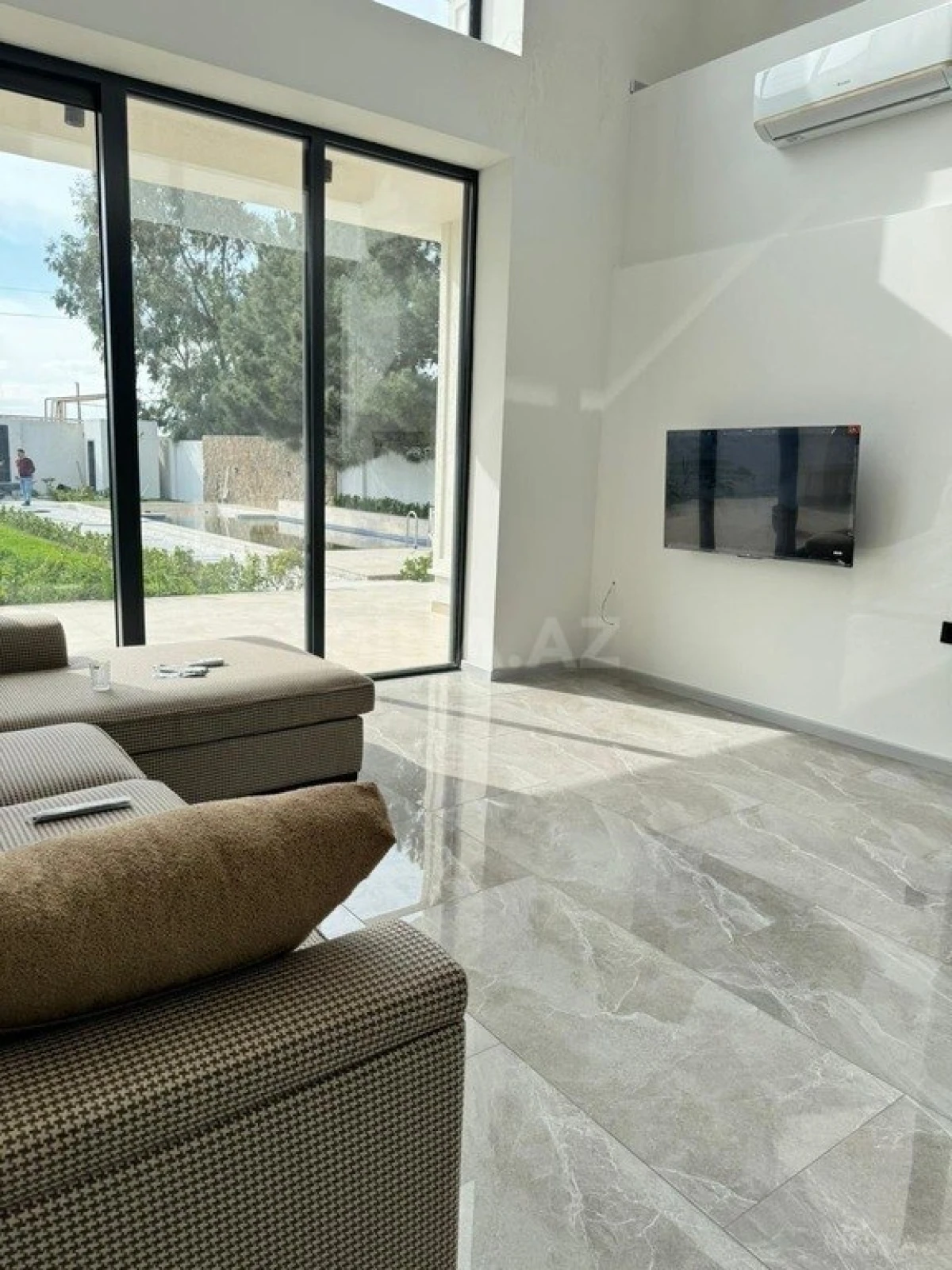 Kirayə verilir 4 otaqlı həyət evi 220 m²