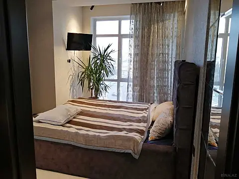 Kirayə verilir 3 otaqlı mənzil 135.25 m²
