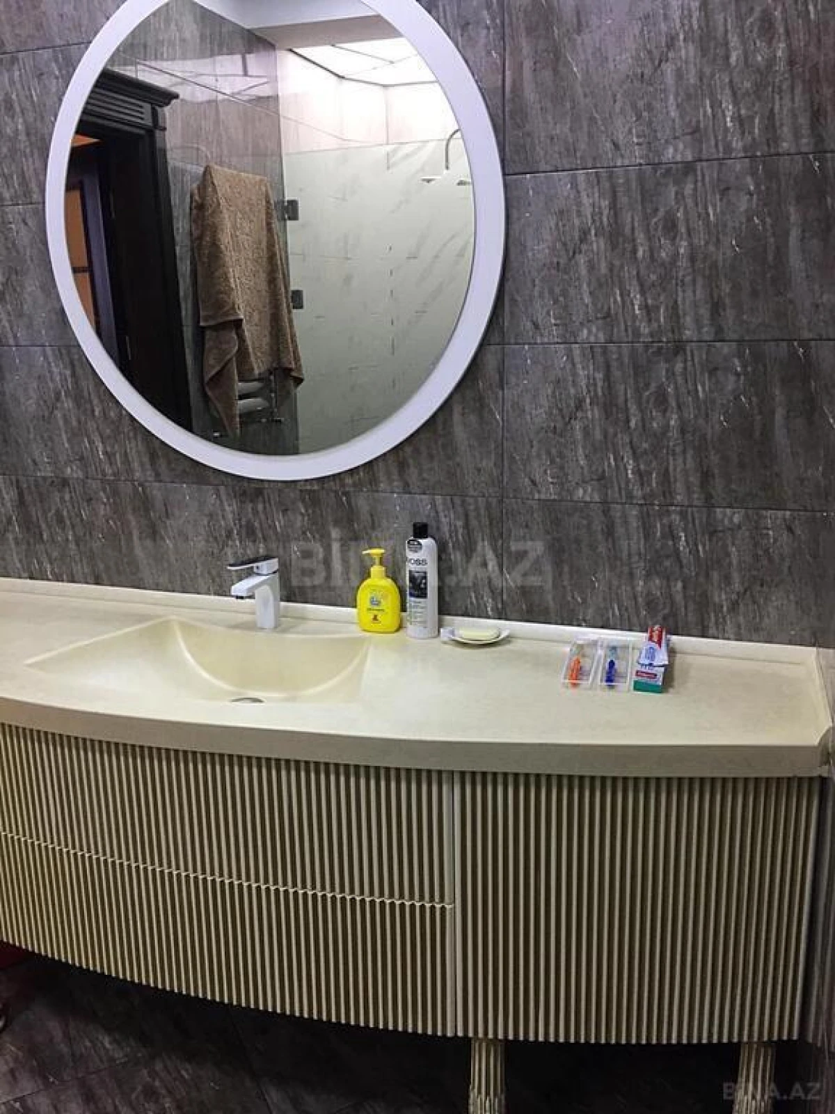 Kirayə verilir 3 otaqlı mənzil 135.25 m²