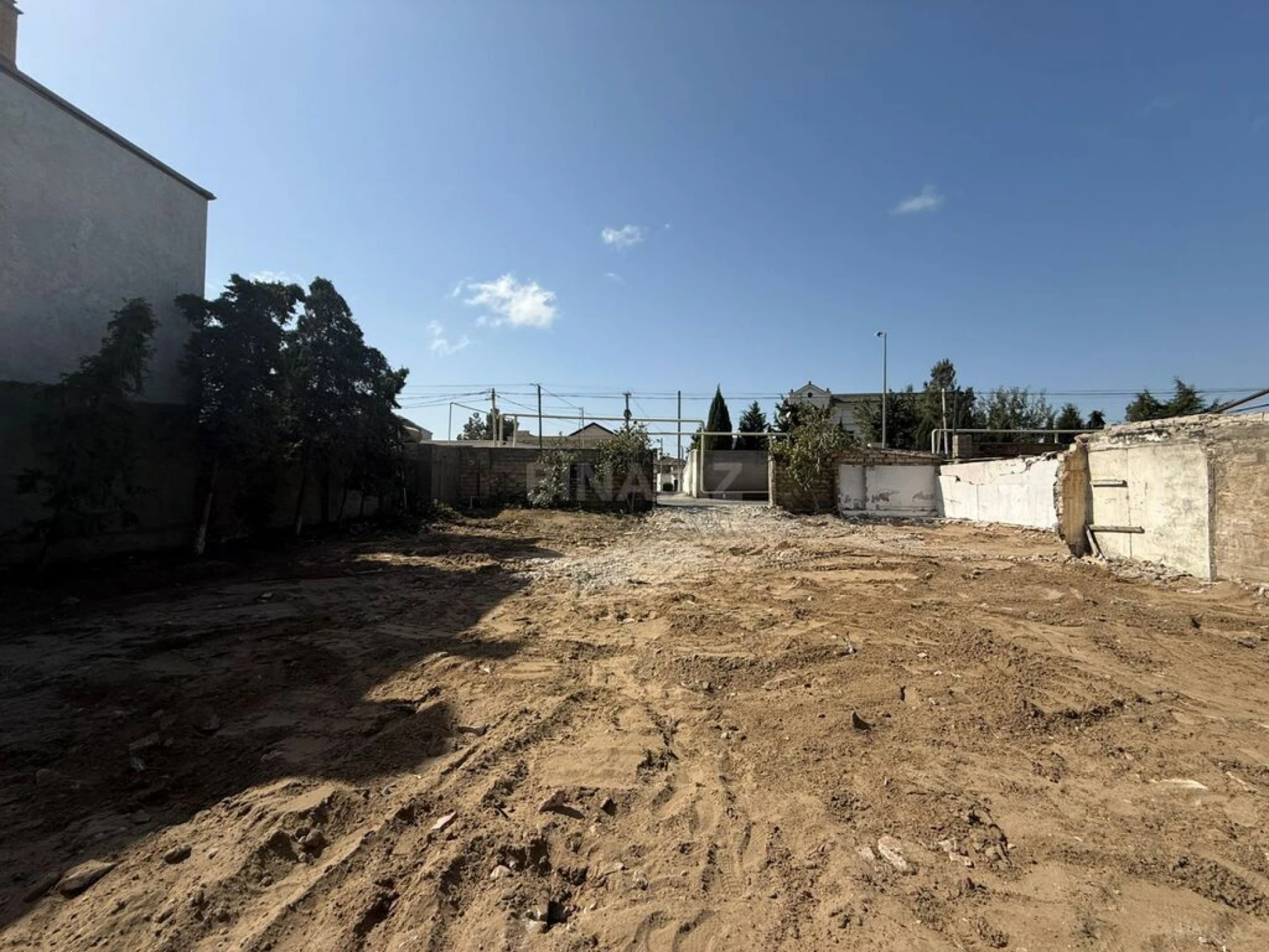 Satılır torpaq sahəsi 12 m²