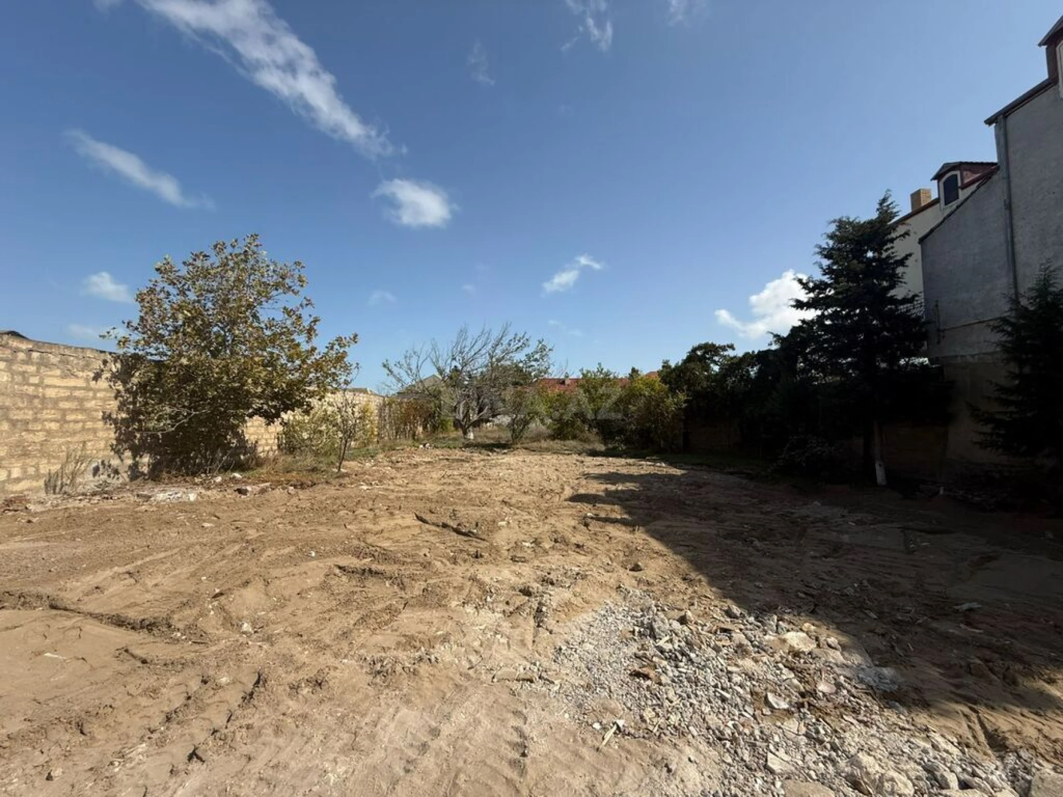 Satılır torpaq sahəsi 12 m²